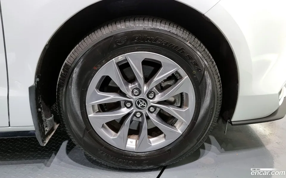 Toyota Sienna 2.5 AWD 2023 — миниатюра 5