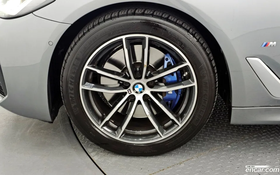 BMW 5 Series 520i M 2023 — миниатюра 5