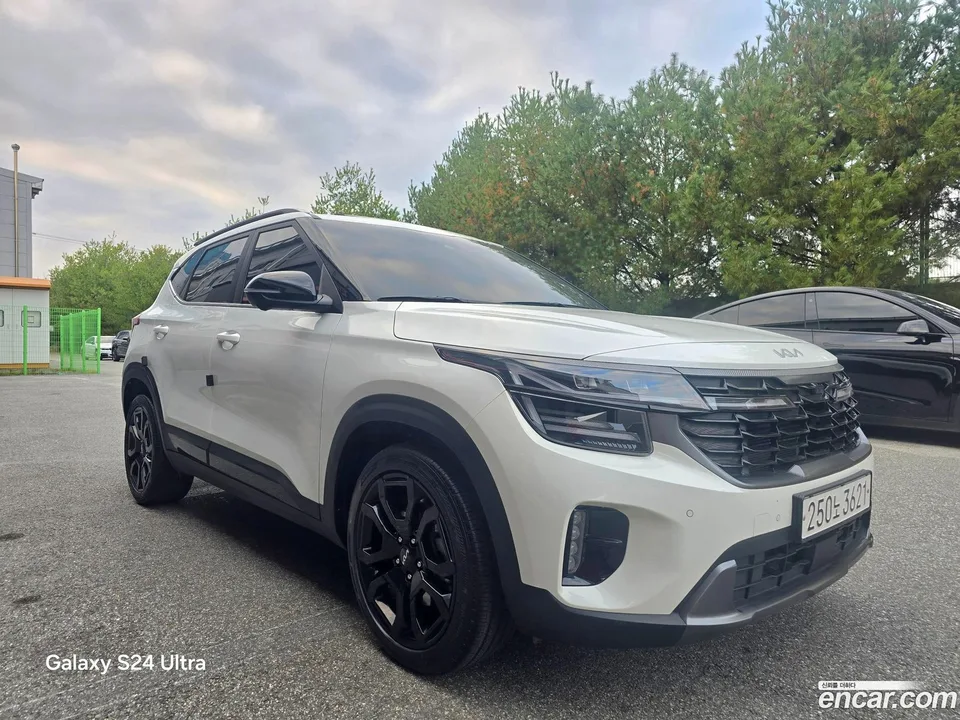 Kia Seltos 1.6 4WD 2023 — миниатюра 2
