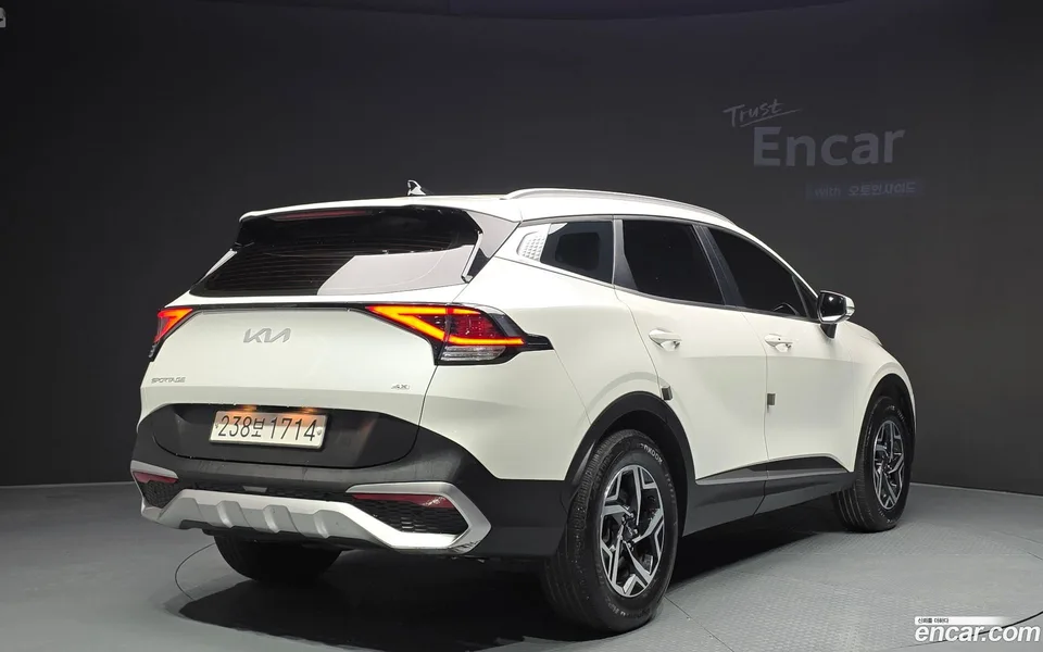 Kia Sportage 2.0 4WD 2023 — миниатюра 2