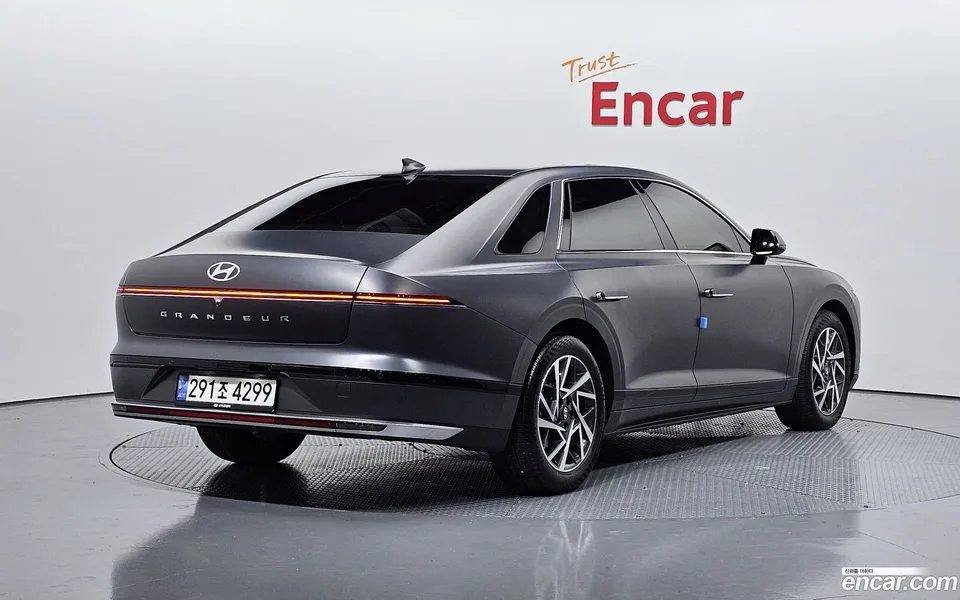 Hyundai Grandeur 2.5 2WD 2022 — миниатюра 2