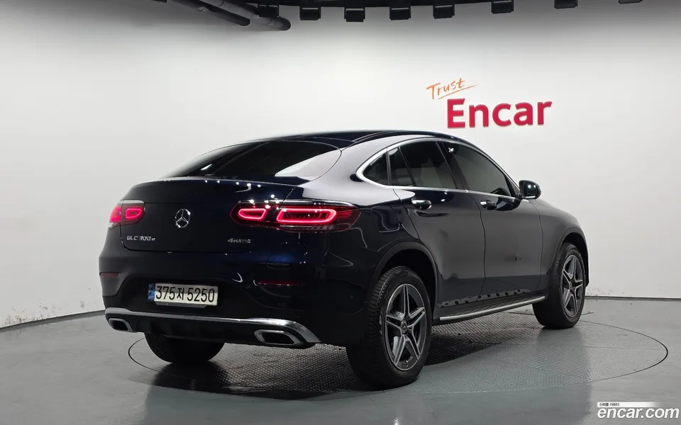 Mercedes-Benz GLC-Class GLC300e 4MATIC 2022 — миниатюра 2