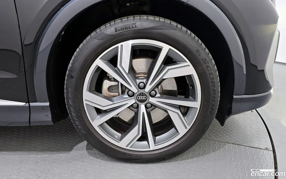 Audi Q4 e-tron 40 2022 — миниатюра 5