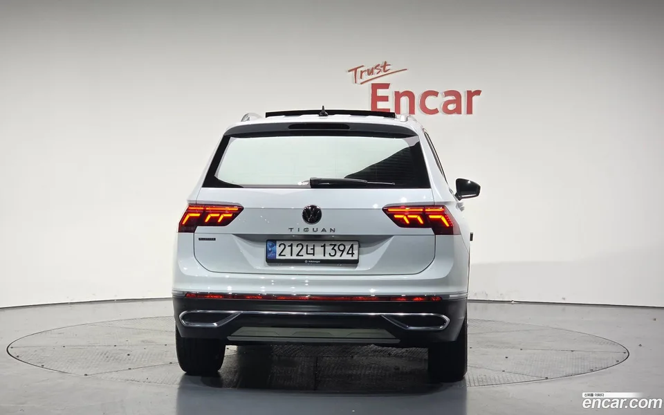 Volkswagen Tiguan Allspace 2.0 TSI 2022 — миниатюра 4