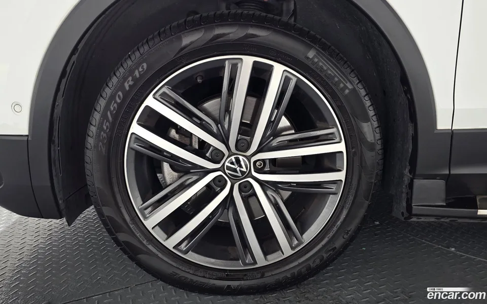 Volkswagen Tiguan Allspace 2.0 TSI 2022 — миниатюра 5