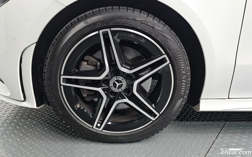 Mercedes-Benz CLA-Class CLA250 4MATIC 2022 — миниатюра 5