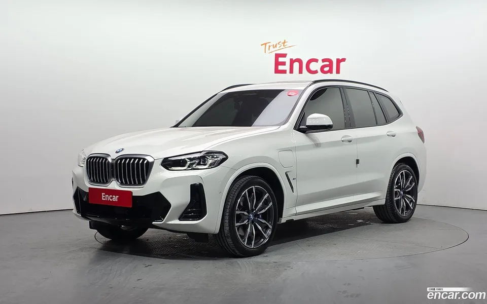 BMW X3 xDrive 30e M 2024 — фото 1, купить с доставкой в Москву