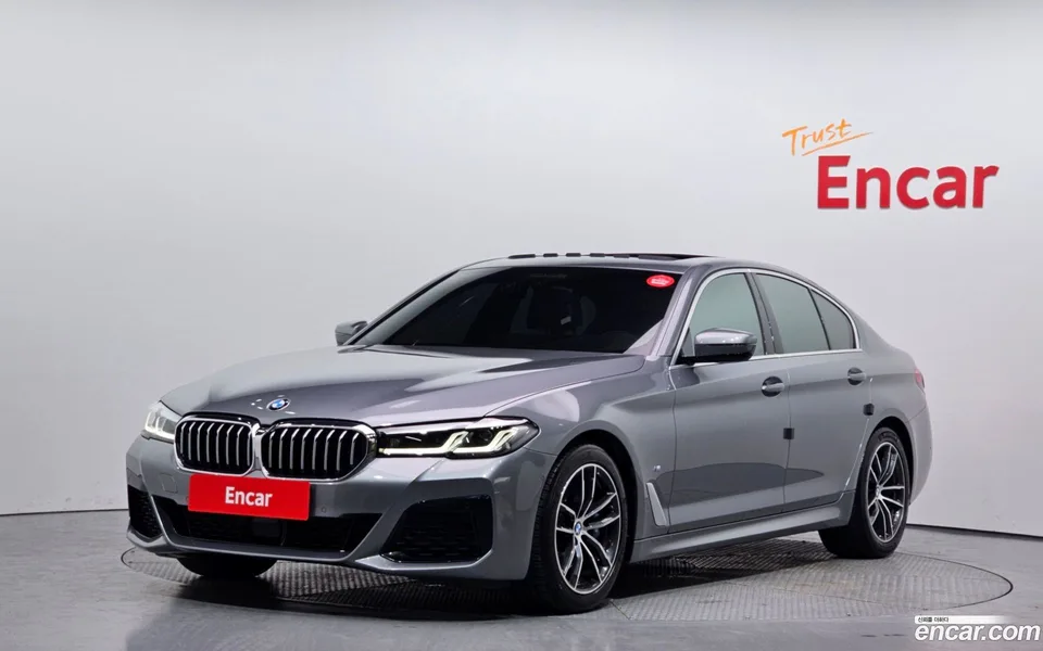 BMW 5 Series 520i M 2023 — фото 1, купить с доставкой в Москву