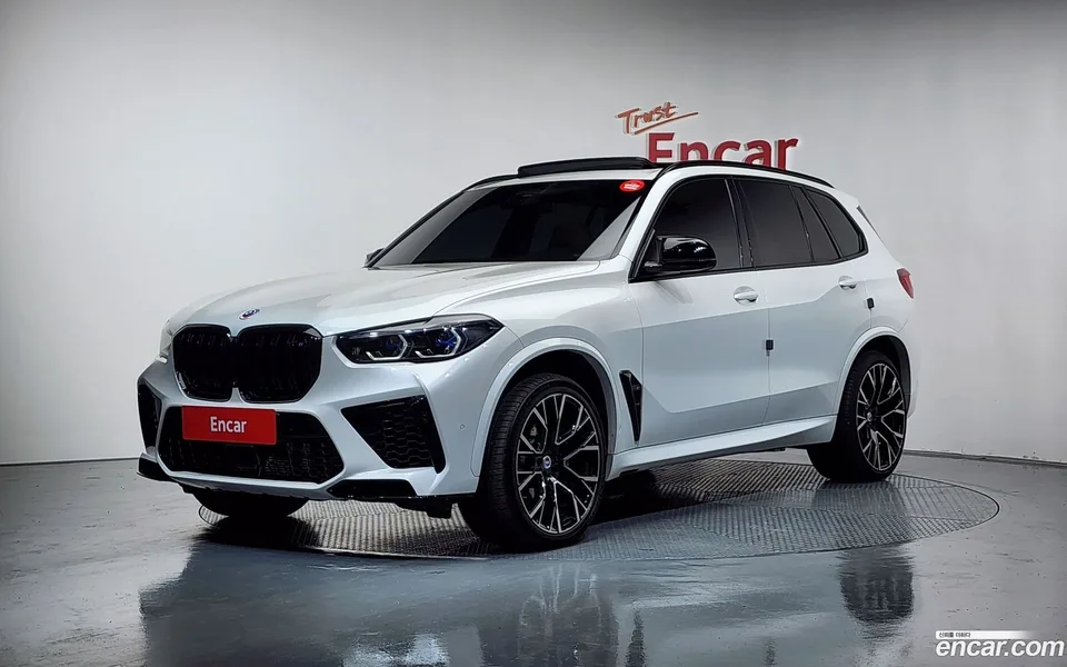 BMW X5M 4.4 2023 — фото 1, купить с доставкой в Москву