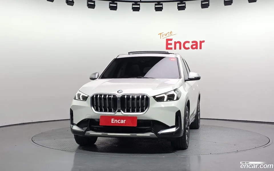 BMW X1 xDrive 20i xLine 2024 — миниатюра 3
