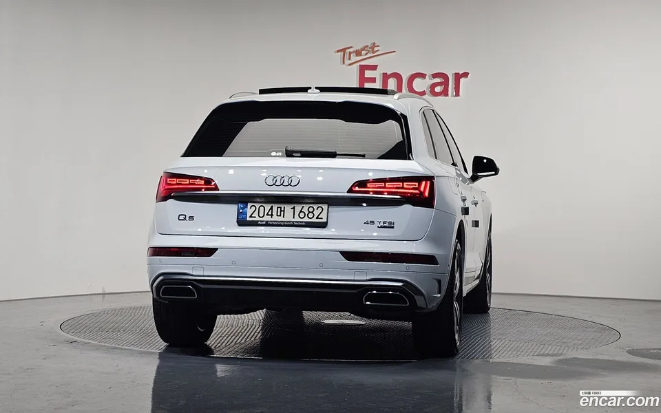 Audi Q5 45 TFSI 2023 — миниатюра 4