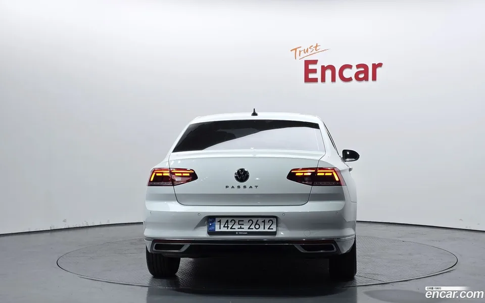 Volkswagen Passat GT 2.0 TDI 2022 — миниатюра 4
