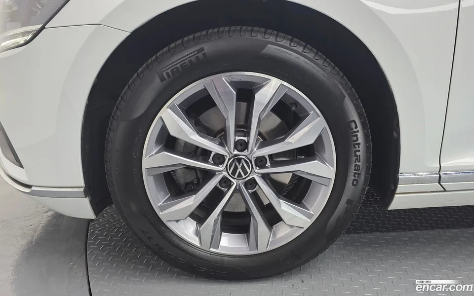 Volkswagen Passat GT 2.0 TDI 2022 — миниатюра 5