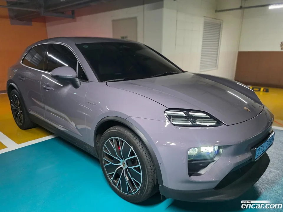 Porsche Macan Electric 4S 2025 — миниатюра 2
