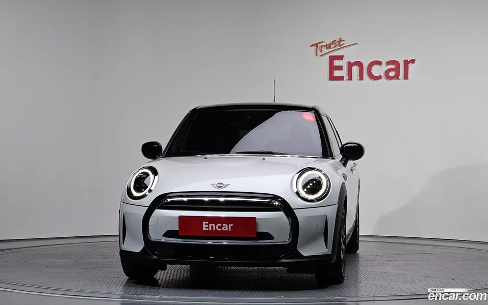 MINI Cooper 5 2024 — миниатюра 3