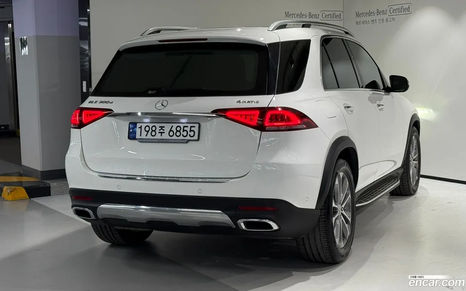 Mercedes-Benz GLE-Class GLE300d 4MATIC 2023 — миниатюра 4