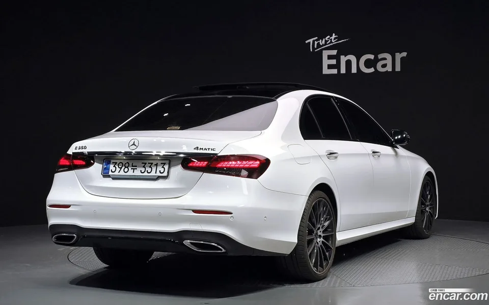Mercedes-Benz E-Class E350 4MATIC AMG Line 2023 — миниатюра 2