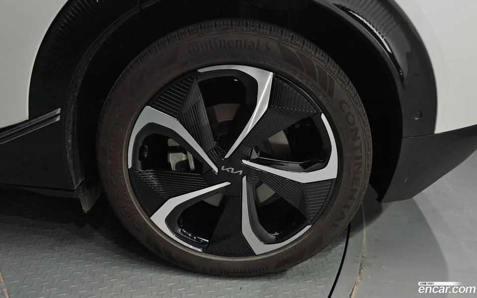 Kia EV6 2022 — миниатюра 5