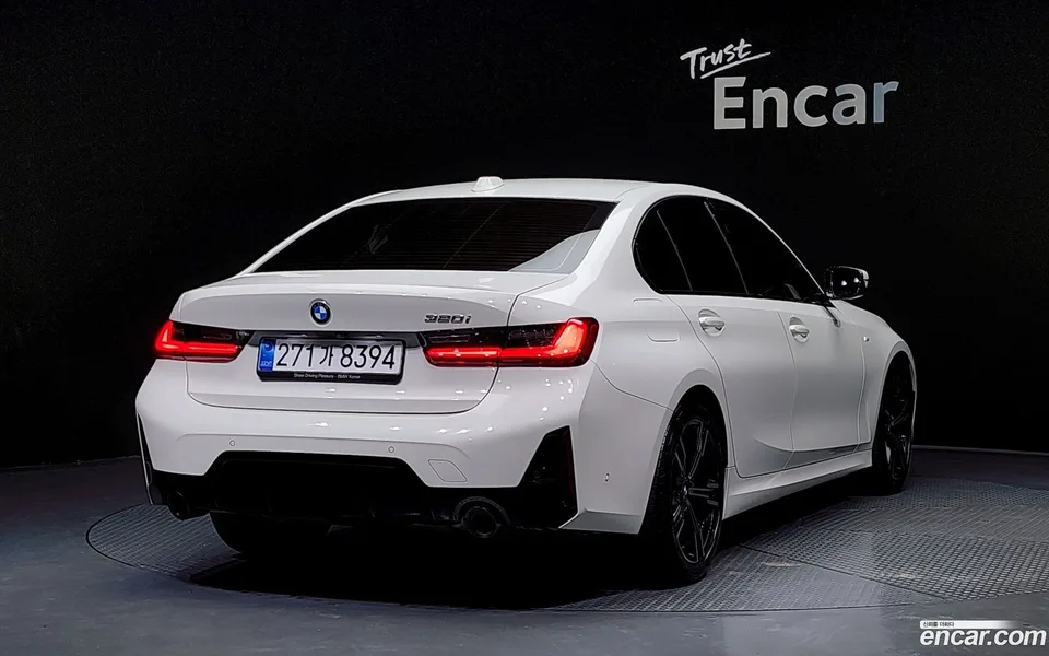BMW 3 Series 320i M 2022 — миниатюра 2
