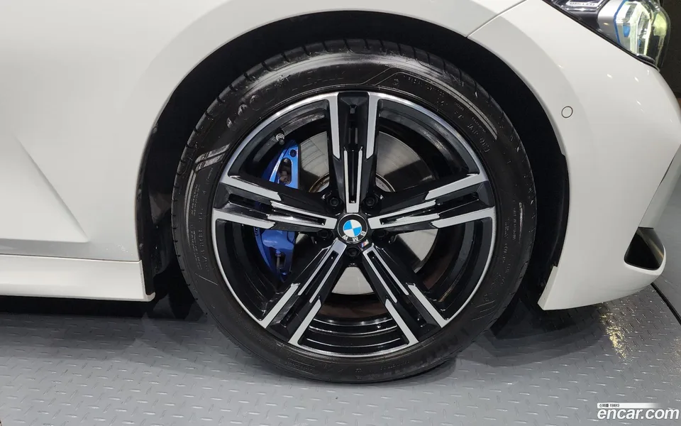 BMW 3 Series 320i M 2022 — миниатюра 5