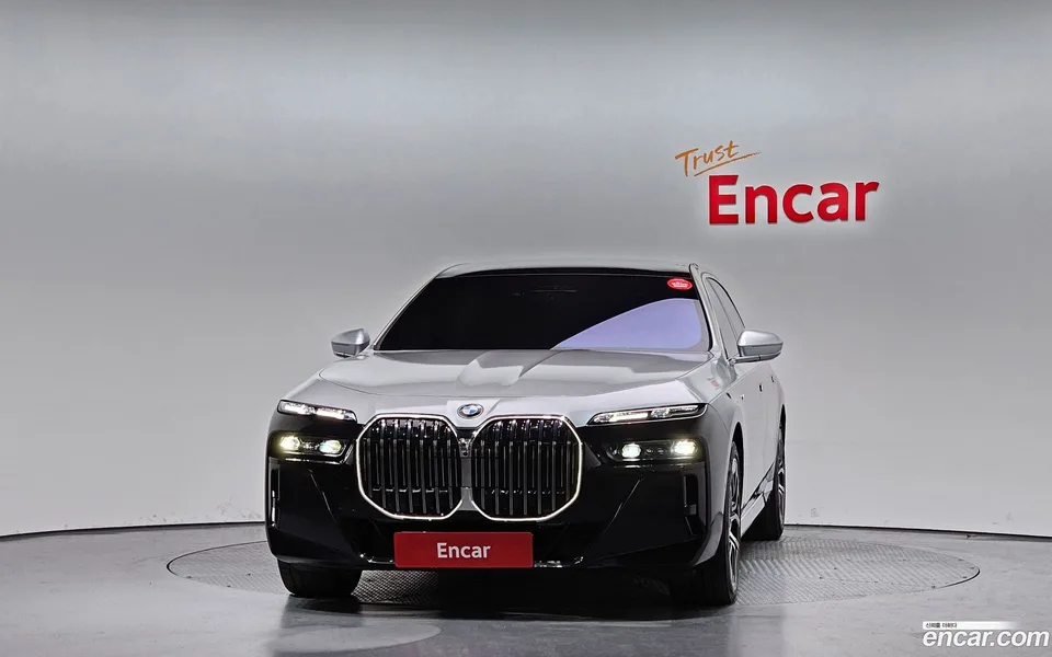 BMW 7 Series 740d xDrive M 2024 — миниатюра 3