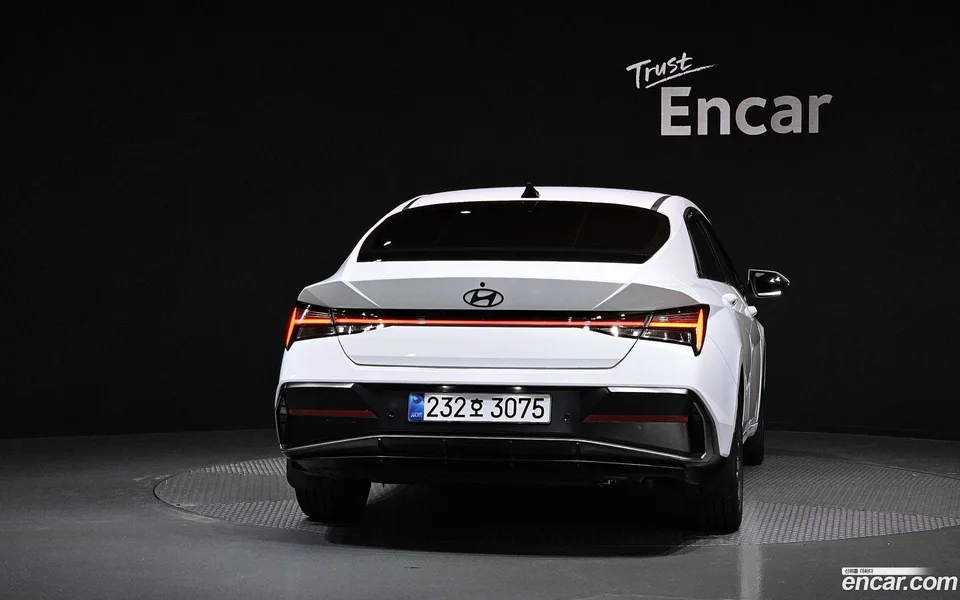 Hyundai Avante CN7 Hybrid 2025 — миниатюра 4