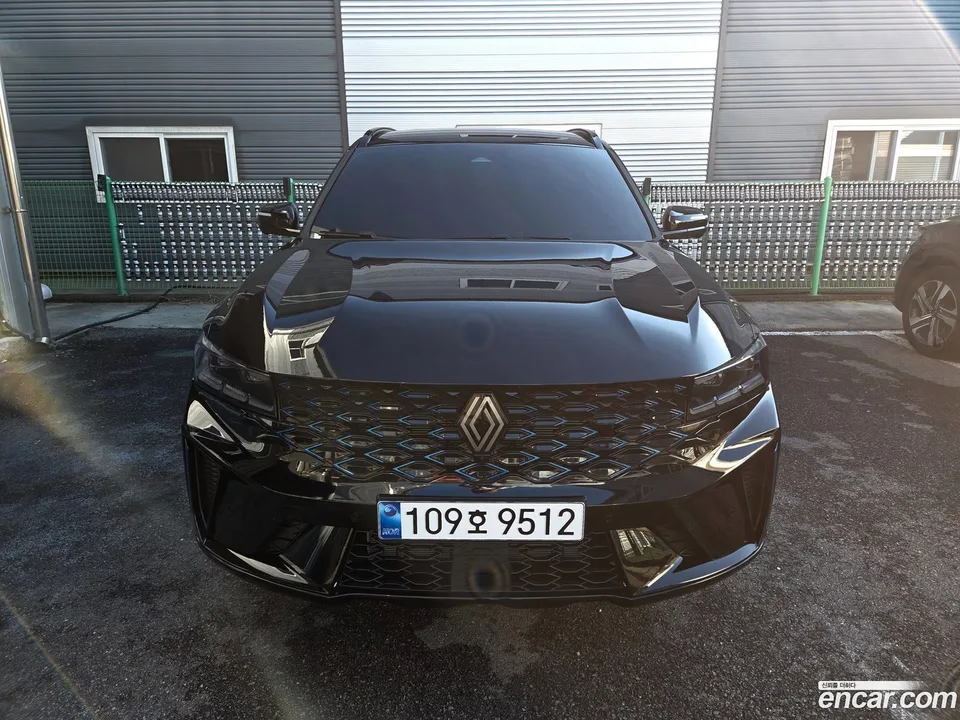 Renault Samsung Grand Koleos 1.5 E-TECH 2WD 2025 — миниатюра 2