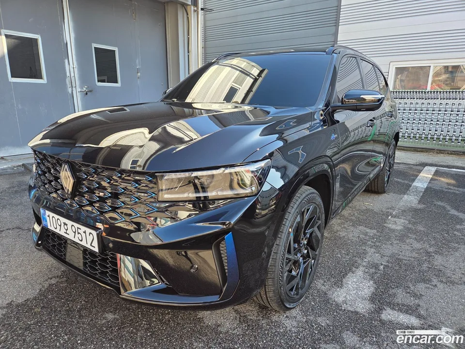 Renault Samsung Grand Koleos 1.5 E-TECH 2WD 2025 — фото 1, купить с доставкой в Москву