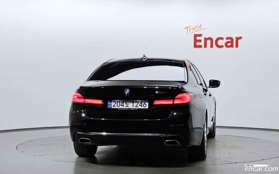 BMW 5 Series 520i 2022 — миниатюра 4