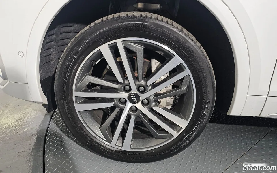 Audi Q5 45 TFSI 2023 — миниатюра 5