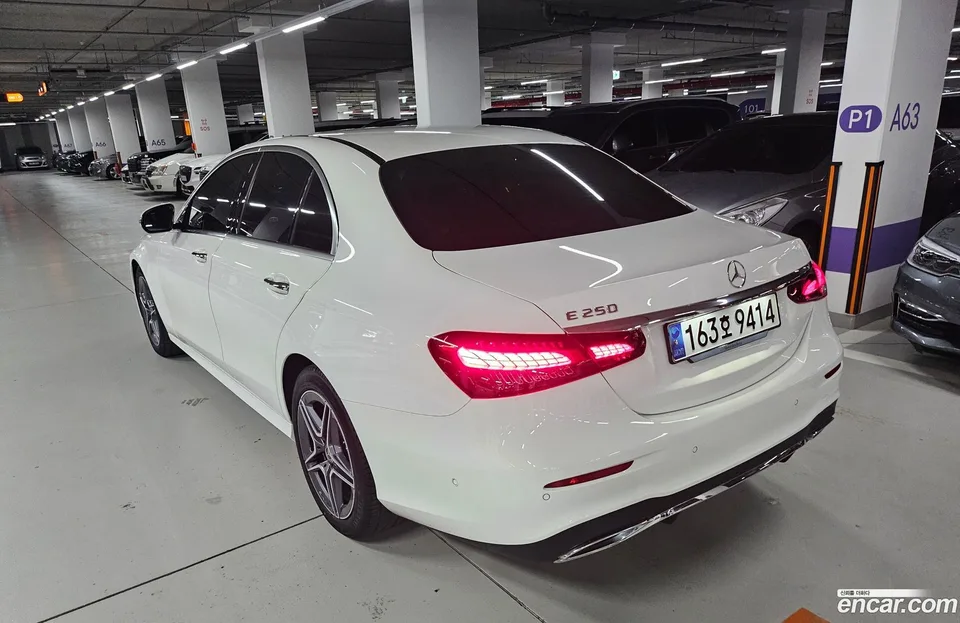 Mercedes-Benz E-Class E250 2023 — миниатюра 2