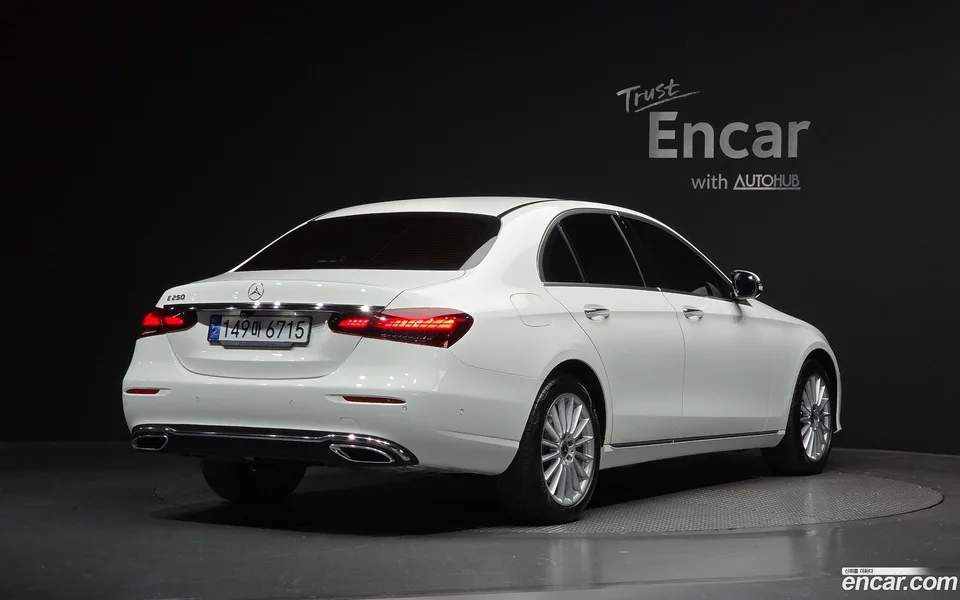 Mercedes-Benz E-Class E250 2022 — миниатюра 2