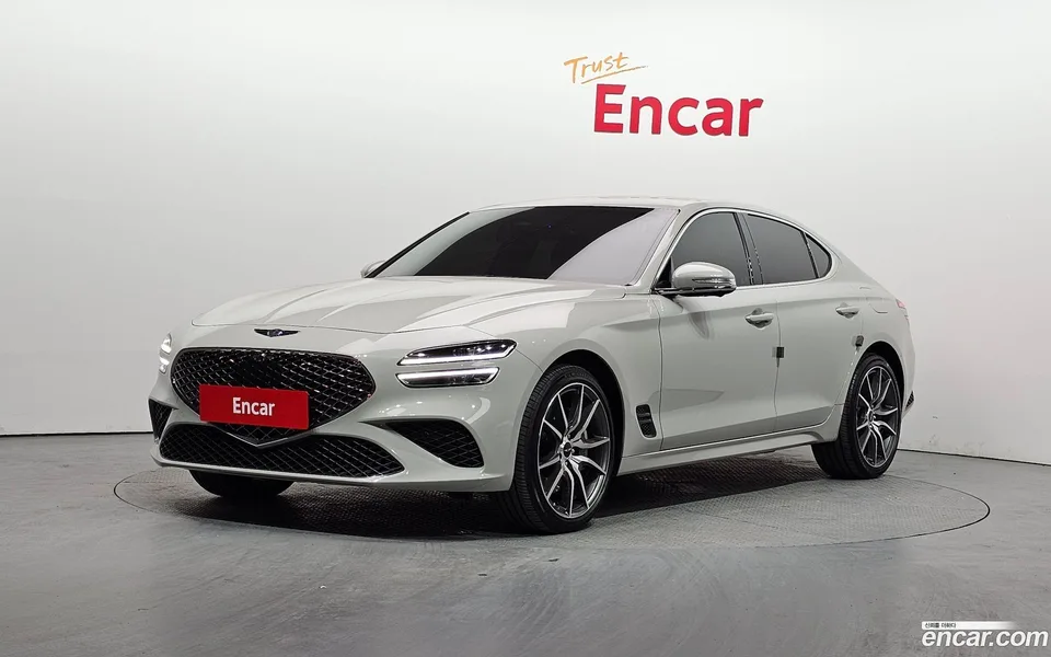 Genesis G70 2.5T 4WD 2023 — фото 1, купить с доставкой в Москву