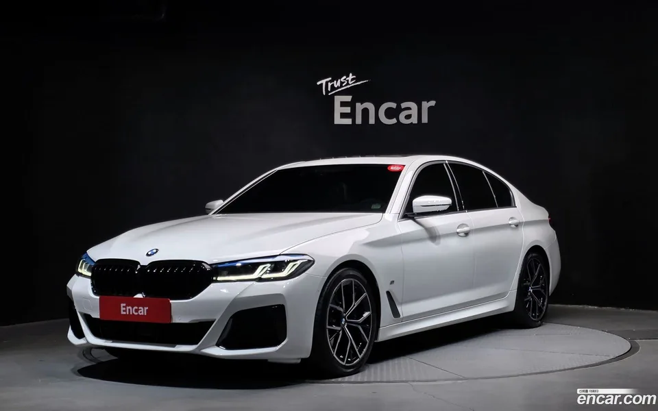 BMW 5 Series 530i M 2022 — фото 1, купить с доставкой в Москву