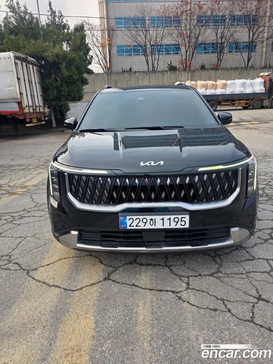 Kia Carnival 9 2025 — фото 1, купить с доставкой в Москву