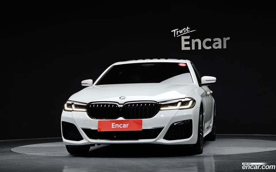 BMW 5 Series 523d M 2023 — миниатюра 3