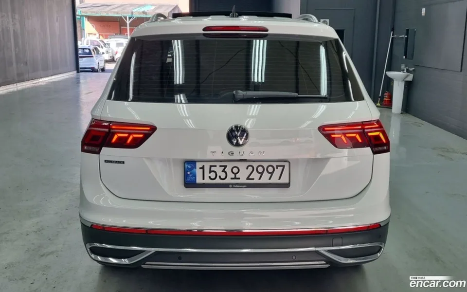 Volkswagen Tiguan Allspace 2.0 TSI 2022 — миниатюра 4