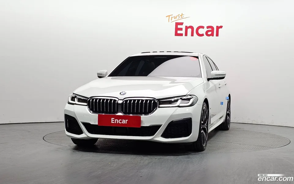 BMW 5 Series 530i M 2022 — миниатюра 3