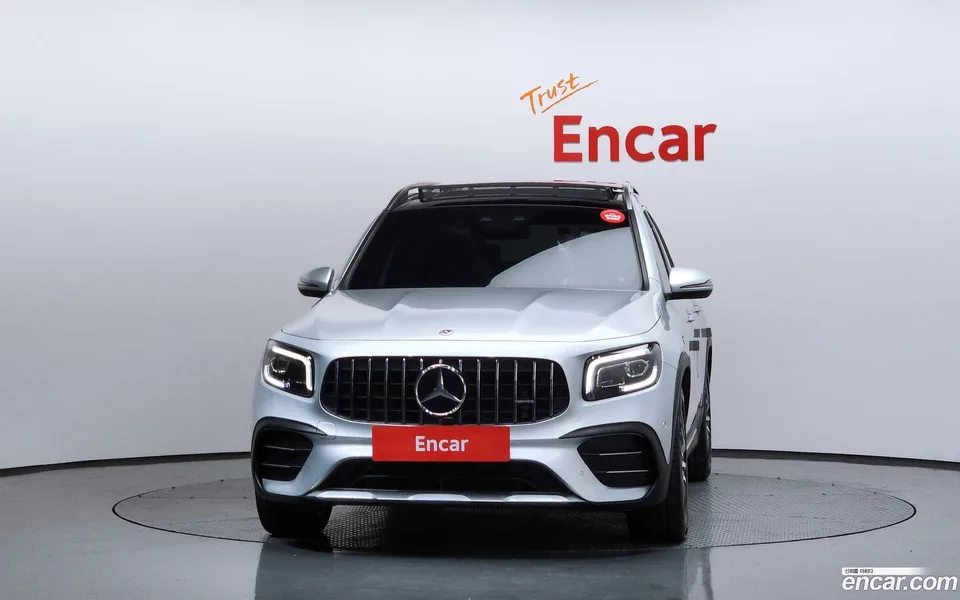 Mercedes-Benz GLB-Class AMG GLB35 4MATIC 2022 — миниатюра 3
