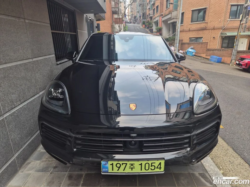 Porsche Cayenne 3.0 2023 — миниатюра 2