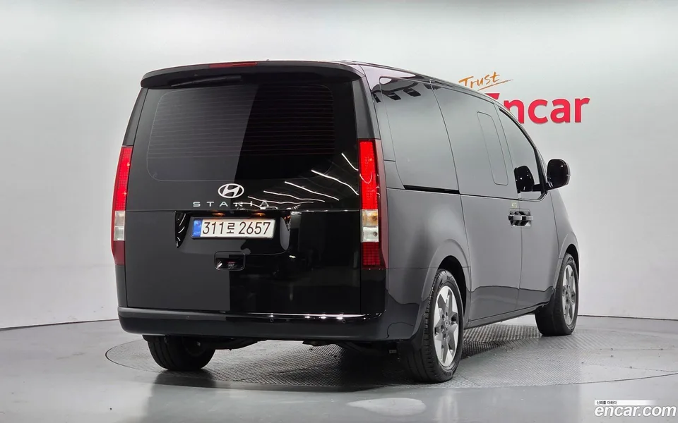 Hyundai Staria 9 2025 — миниатюра 2
