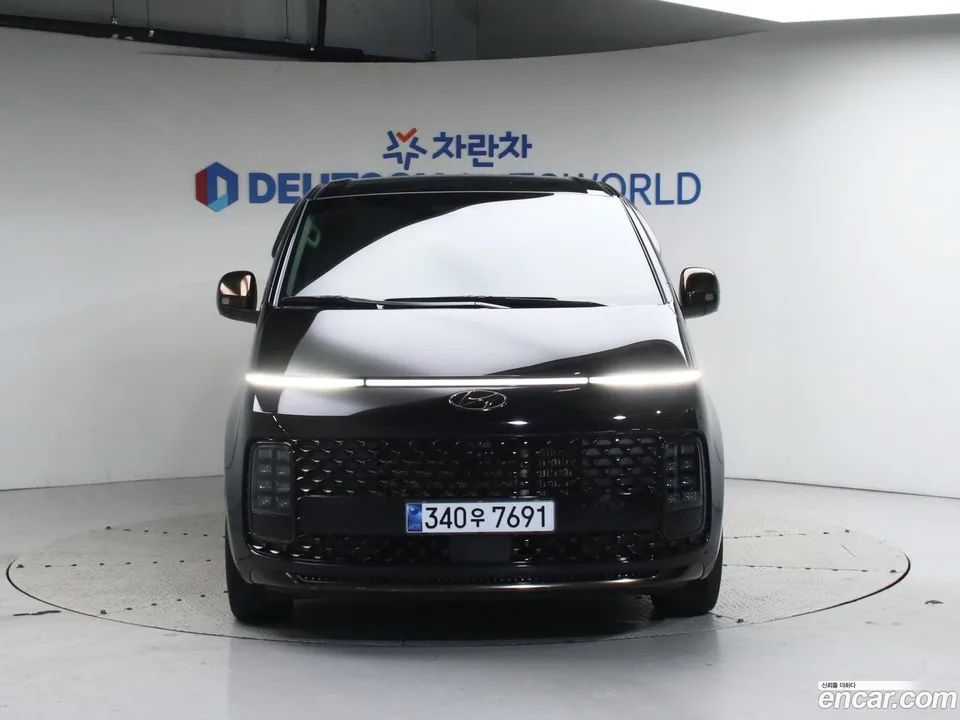 Hyundai Staria 4WD 9 2023 — миниатюра 3
