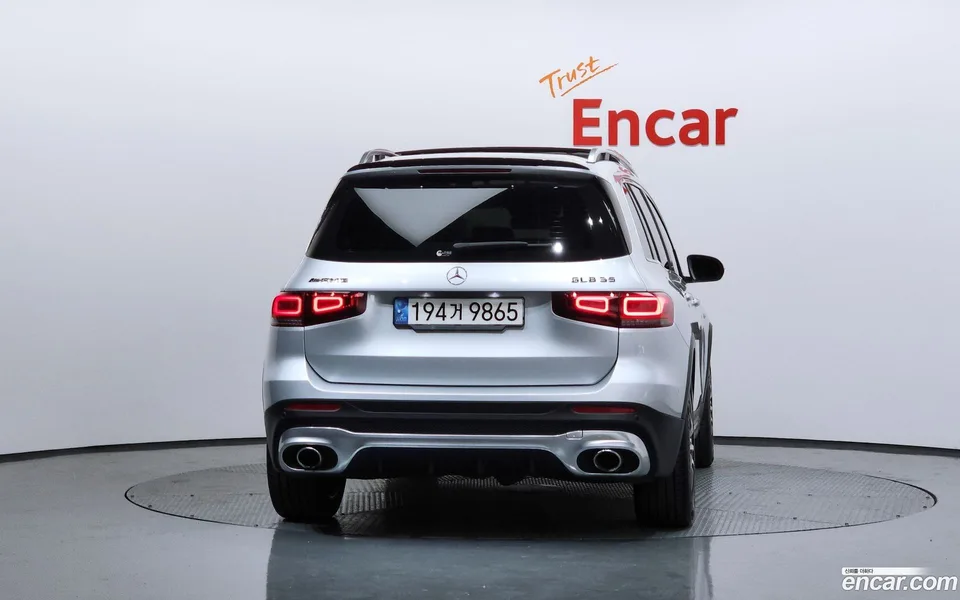 Mercedes-Benz GLB-Class AMG GLB35 4MATIC 2022 — миниатюра 4