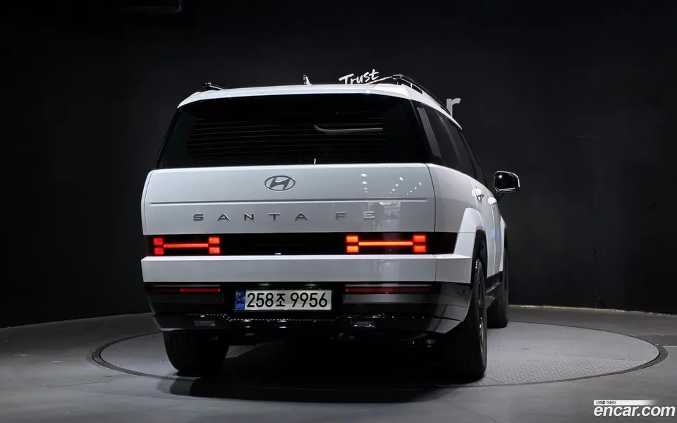 Hyundai SantaFe HEV 1.6 2WD 2023 — миниатюра 4