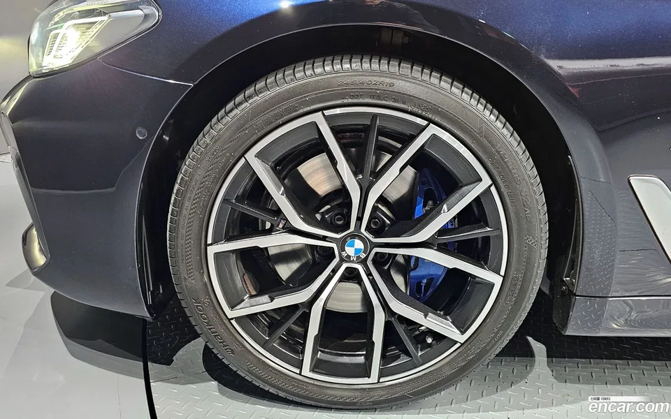 BMW 5 Series 530i M 2022 — миниатюра 5