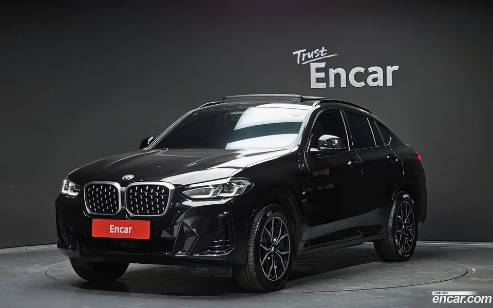 BMW X4 xDrive20i M 2022 — фото 1, купить с доставкой в Москву