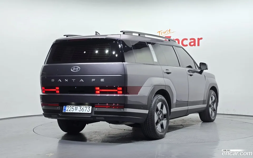 Hyundai Santa Fe HEV 1.6 2WD 2023 — миниатюра 2