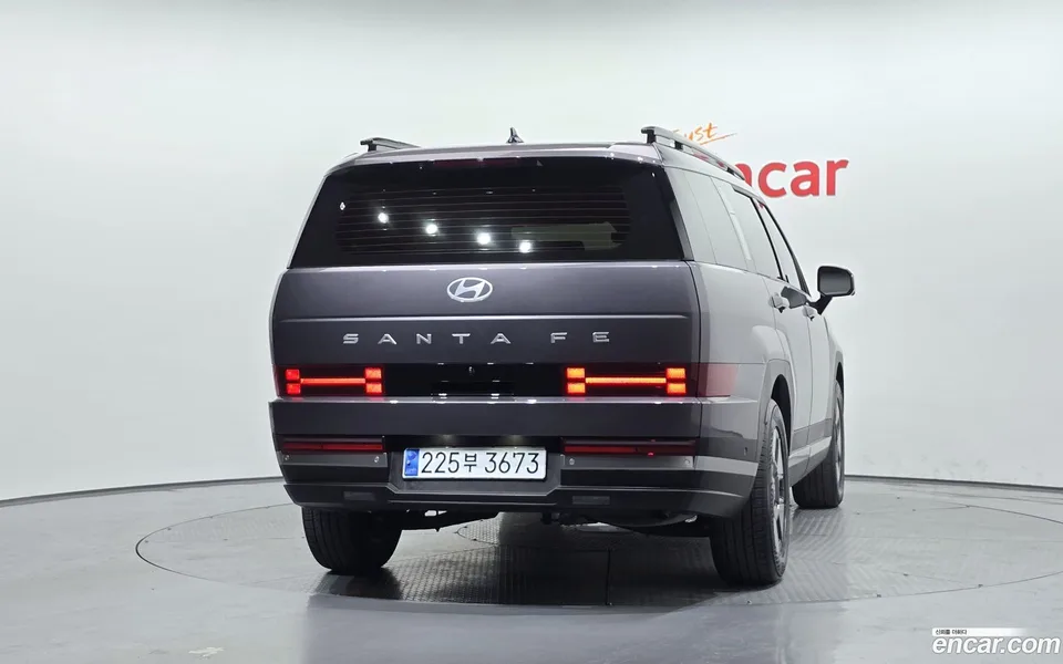 Hyundai Santa Fe HEV 1.6 2WD 2023 — миниатюра 4