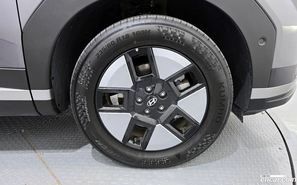 Hyundai Santa Fe HEV 1.6 2WD 2023 — миниатюра 5
