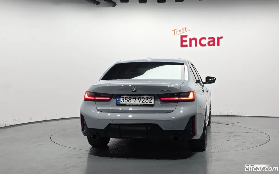 BMW 3 Series 320i M 2023 — миниатюра 4